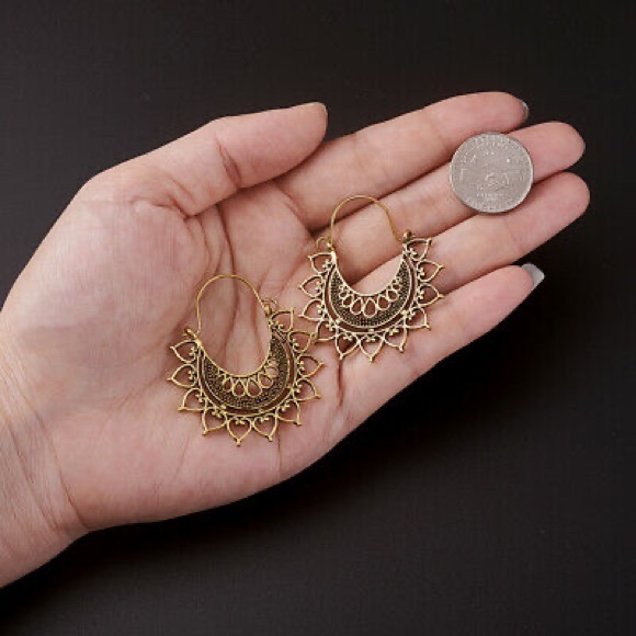 1 Left! Vintage Gold Tribal Sunburst Drop Earrings - Picture 6 of 7